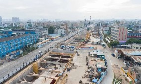 東部快線地鐵14號線明年通車，旭東圍擋廠家為城市安全建設(shè)美麗屏障！